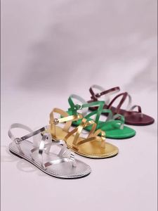 [Free Shipping] 2025 New Summer Flat Sandals For Women Large Size Buckle WomenS Casual Beach Sandals