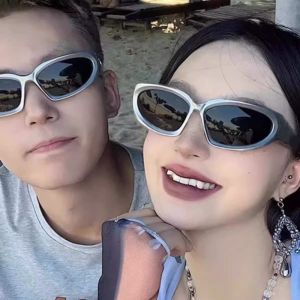 Retro Y2K Style Small Square Sunglasses Women Cat Eye Sunglasses Fashion Colorful Mirror Goggles Men Punk Sports Sun Glasses