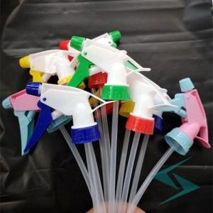 Plastic High Pressure Air Pump Manual Sprayer Adjustable Spray Head Nozzle Watering Garden Tools