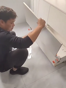 ตัวหนีบสำหรับติดตั้งแผงด้านหน้าลิ้นชักขนาดใหญ่1คู่ไม่มีมือจับที่จับยึดกับที่งานไม้จิ๊กติดตั้งแผงประตูตู้เก็บของ