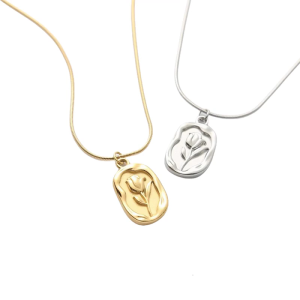 Elegant Tulips Pendant Necklace with Intricate Relief Adjustable Waterproof Choker Trendy Womens Accessories