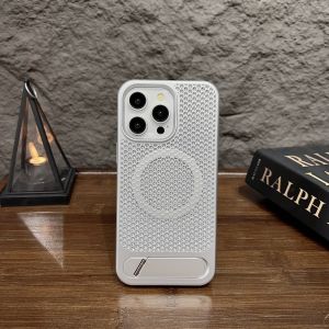 Kisscase tản nhiệt thoáng khí MagSafe Ốp điện thoại cho Iphone 15 14 13 12 Pro Max cộng với với invisable đứng không dây sạc cứng PC chống rơi Chống Sốc Ốp lưng cho iPhone 15 14 13 12 11