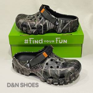 รองเท้า crocs ลายพราง รุ่นใหม่สำหรับผู้ชายสินค้าใช้ดีสินค้าตรงปกส่งเร็วไซศ์ 40---45