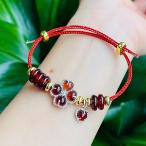 vòng tay nữ cỏ 4 lá đá garnet tự nhiên vip mix đồng điếu garnet và charm trái tim đá garnet vip bọc bạc cao cấp vòng tay đá phong thủy hợp mệnh thổ mệnh hỏa trang sức thiết kế đủ hóa đơn thẻ bảo hành