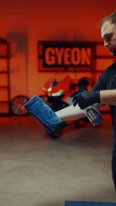 GYEON Ceramic Detailer 1000 ml - Xịt chi tiết gốm - Được thiết kế cho lớp phủ gốm trên ô tô và xe máy - Dễ dàng làm sạch lớp sơn phủ gốm của bạn