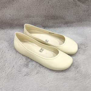 Crocs womens lightweight round-toe casual shoes simple and stylish OEM