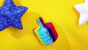 12 Pcs Hanukkah Decorations Garland 5.5 Blue White Dreidels Honeycomb Ornaments Chanukah Hanging Decor for Hanukkah Party Decorations Dreidel Jewish Winter Home Tree Wall Decor(Multicolor)