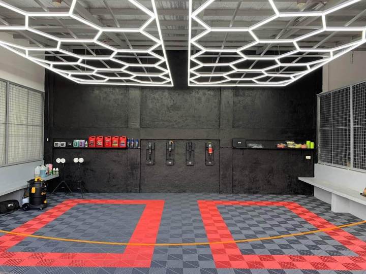 25mm thickness Garage tiles Detailing Studio Floor Trax ( Heavy Duty ...