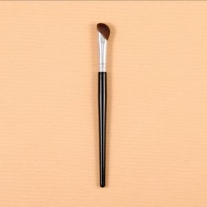 Professional Nose Contouring Brush – Enhance Overall Makeup with Seamless Sculpting