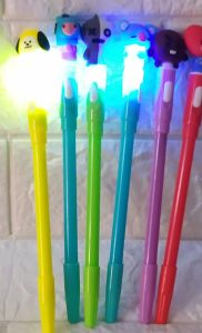 Murah.. 12 pcs pulpen lampu / nyala / LED karakter BTS BT21