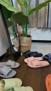 [Free Shipping] Summer Outdoor Slippers Non-Slip Thick-Soled Sandals For Men And Women Indoor Home Use Bathing Bathroom Soft-Soled Footwear 2026