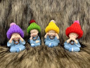 Bộ tượng tứ không đeo tràng hạt đội nón len phong thuỷ Nhật Bản