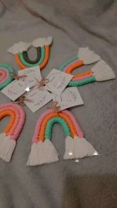 Gantungan Kunci Rainbow Macrame Standar