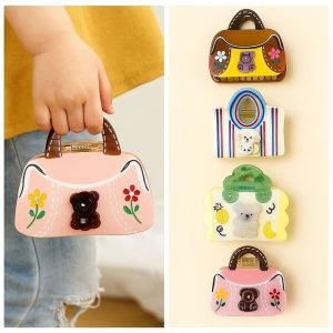 LIAND กรดอะซิติก ที่หนีบผมอะซิเตท รูปทรงกระเป๋าถือขนาดเล็ก ดอกไม้ ปิ่นปักผมประดับคริสตัล สร้างสรรค์ คลิปฉลาม คลิปผมรูปหมีการ์ตูน สาว