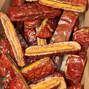 [ Mềm ngon ] Combo 500g Táo đỏ Tân Cương Kẹp xoài khô/ Chà là đỏ xoài khô/chà là đỏ kẹp xoài khô táo đỏ mềm và ngọt ăn ngon tốt cho sức khỏe