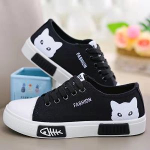 รองเท้าผ้าใบผู้หญิง รองเท้าลําลองหญิง ผ้าใบการ์ตูนแมว รองเท้าแฟชั่นผู้หญิง รองเท้าสไตล์เกาหลี NH037