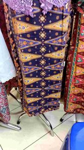 Baju None Jakarta & Kebaya Encim Modern: Panduan Lengkap