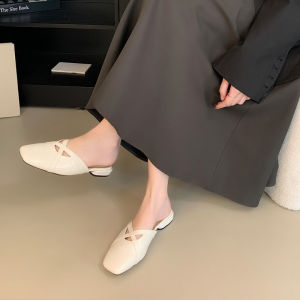 LHMoonlight พร้อมส่งทุกพื้นที่ รองเท้าคัทชูแฟชั่นสำหรับสาวๆ งานสวย ทรงดี ต้องยกให้รุ่นนี้เลย วัสดุเป็นยางเนื้อนิ่ม มีให้เลือกหลายสี ใครสนใจรีบไปตำกันจ้า