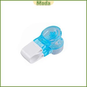 Moda Portable Pill Taker Remover Convenient Medicine Dispenser Pill Organizer 1Pc