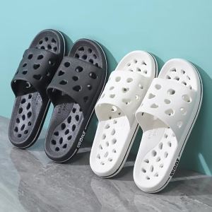 Cute Cartoon Couple Bathroom Slippers 2025 New Anti-Slip Quick-Dry Home Bathing Beach Shoes For Women Summer