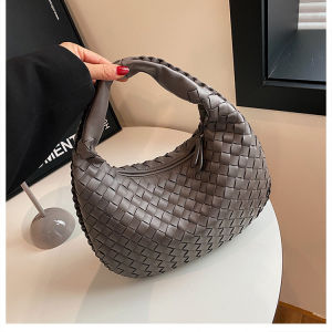 French-style high-end woven bag for women versatile and elegant shoulder bag bag niche design textured handbag commuter bag cross-border