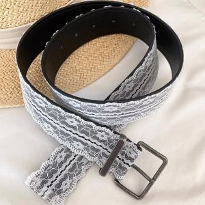 เข็มขัดลูกไม้สีขาวสุดสวย เหมาะกับการแมทช์กางเกงยีนส์และกระโปรง