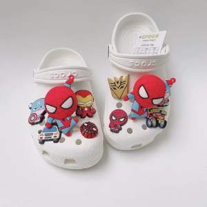 [TẶNG 12 STICKER] - Dép sục Cross Classic cho bé trai trẻ em nam Cros màu Trắng HannaKids giày xục Croc Clog Kid nam nữ xuất khẩu gắn Sticker Vip - Thế Giới Cross