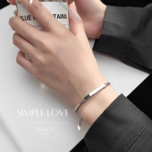 ESCOBAL✨พร้อมส่ง สร้อยข้อมือเงินแท้ Simple love สร้อยข้อมือเพชร Moissanite สร้อยข้อมือผู้หญิงเท่ๆ สร้อยข้อมือสไตล์เกาหลี ของขวัญคนรัก พร้อมส่ง!!!