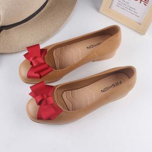 Free Shipping Charming Shark New Summer Casual Fashion Solid Color Closed-Toe Ribbed Sandals For Daily Outdoor Flat Beach Sandals For Women