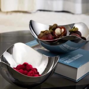 Sacesr Stainless Steel Fruit Bowl Luxury Large Nuts Food Plate Living Room Kitchen Fruit Bowls Simple Nordic Petal Tray Home Decoration 4Y1Z7
