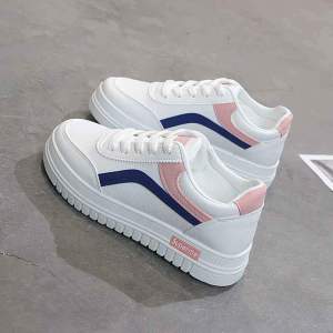 SEPATU SNEAKERS WANITA TERMURAH DAN TERBARU DI TAHUN 2022