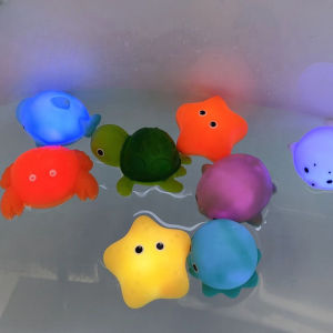 ZEEMIN Cute Animal Bath Toy Swimming Water LED Light Up Ocean Sea Animal Set Flashing Floating Bathtub Toys for Baby Infant Kid Toddler