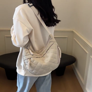 Single Shoulder Bag with Spacious Interior and Adjustable Strap Casual Crossbody Purse Satchel for Various Occasion