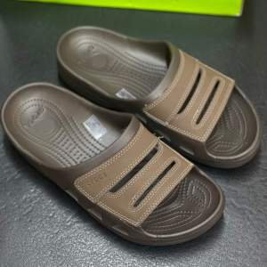 Dép lê cross yukon mesa cho nam phối da đúc liền khối đi mưachuẩn xịn ful box màu nâu