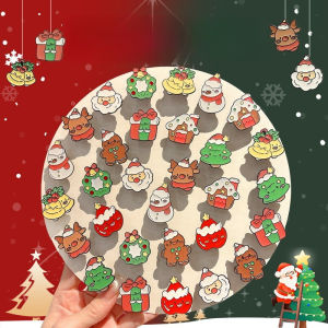 Christmas Brooch INS Badge Men and Women Santa Pin Japanese Cute Fashion Personality Jewelry Accessories