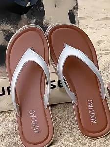[Free Shipping] WomenS Flip-Flops For Outdoor Wear 2025 New Model Flat-Soled Sandals For Going To The Beach WomenS Non-Slip Sandals