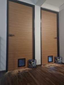 [SG Seller] XL Cat Door Pet Entry Safe Magnetic Pet Flap Door 4-Way Locking Automatically Close for Cats and Small Dogs White / Brown / Black are available Prevent AIRCON Leakage - Stock in SG