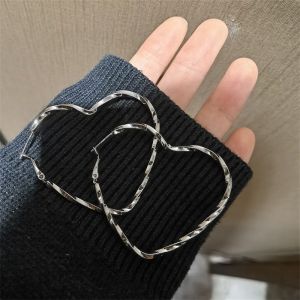 925 Silver Needle Exaggerated Love Heart Earrings Korean Fashion Temperament Heart Shape Hoop Earrings Big Loop Earring for Women Jewellery