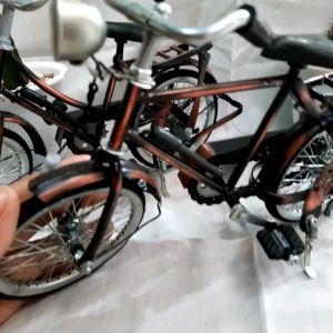 Onthel Miniatur Sepeda Jadul Ukuran Mini Panjang 25 Cm Hiasan dan Koleksi 1 Pcs Cowok / Cewek Bahan Dari Logam Real