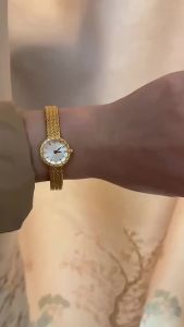 agete Same Style Mid-Ancient Small Golden Watch New Mini Delicate Square Wheat Womens Square R Quartz Watch