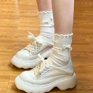 ถุงเท้าน่ารัก Lolita สาวหวานลูกไม้ Ruffle ถุงเท้าผู้หญิงสีทึบสีดำสีขาว ถุงเท้า JK