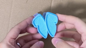 Resin Casting Mold Necklace Pendant Mold Butterfly Shaped Epoxy Molds Perfect for Creating Keychains
