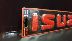 ครอบโลโก้ตัวหนังสือ ISUZUสําห D-MAX 2020