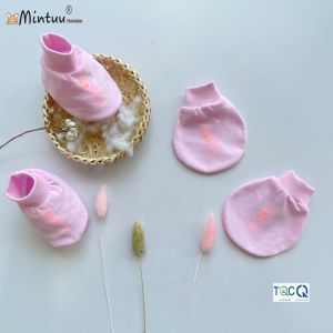 Bao tay bao chân sơ sinh màu cổ bo chất liệu vải 100% cotton thương hiệu MINTUU - Thời trang và đồ dùng cho trẻ em - Hana’s kids