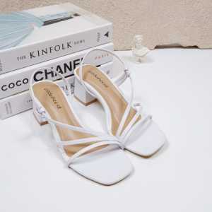 #Raiss-Collection Fed.03 Peromo Hak Tumit Rendah 5cm Wanita dengan Aksen Rantai dan Tumit Square Toe