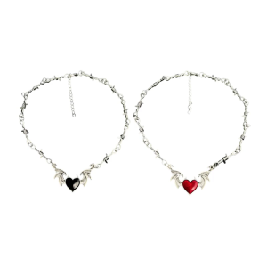 สร้อยคอค้างคาวแกะสลักอย่างประณีตประดับจี้ค้างคาวที่มีความทนทานเพิ่มสัมผัสของความลึกลับให้กับทุกชุด