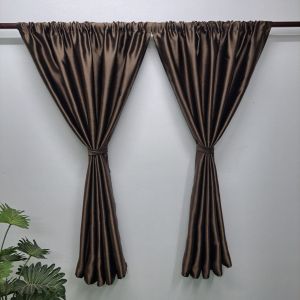 ผ้าม่านสำเร็จรูปเนื้อหนา คละลาย  สำหรับหน้าต่าง  สอดลวด  UV