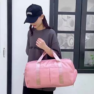 Womens fitness bag large-capacity shoulder bag with separate shoe compartment high-end feel large dry and wet separation bag luggage bag training sports bag
