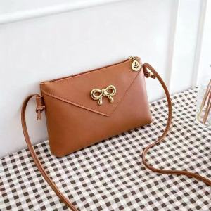 VIVI BAGS#016 Simple Mini Sling Shoulder Bag Womens PU-leather envelope-style crossbody bag with "Chleo" in gold-tone lettering Design Plain Colors