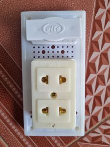 Bảng điện - táp lô điện làm sẵn 1 cầu chì 1 ổ cắm (2 lỗ/ 3 lỗ)